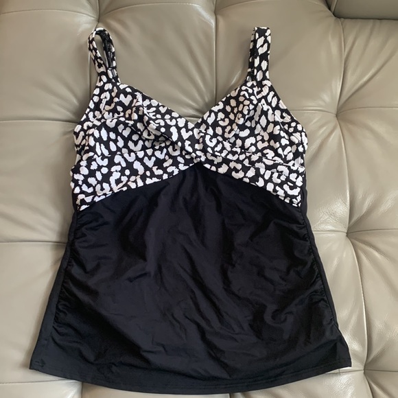 Lands end tankini bathing suit top - Picture 4 of 9